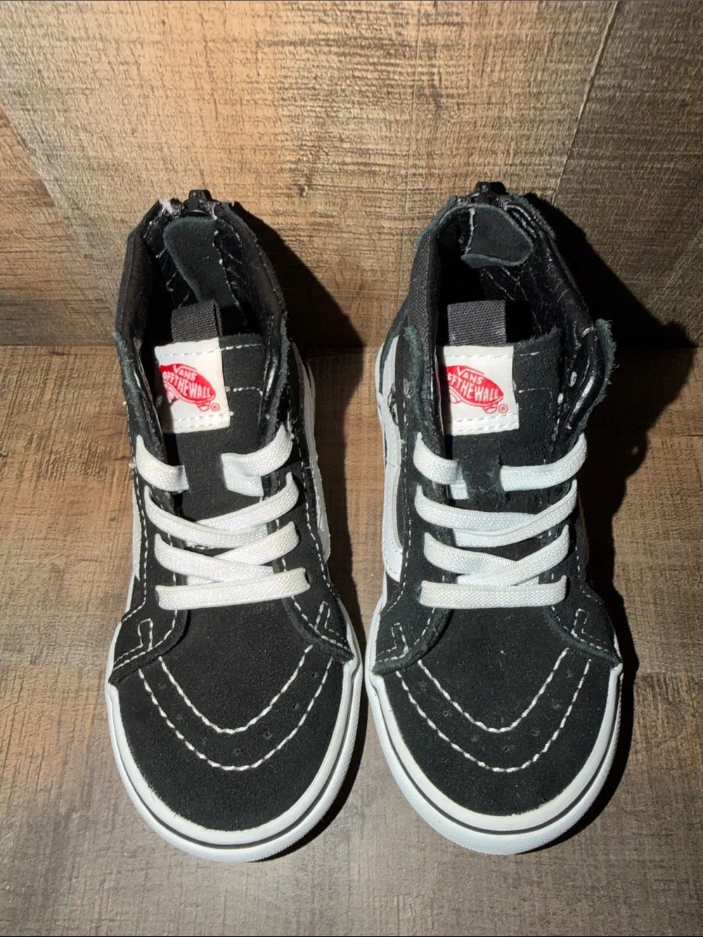 Vans Kids Black and White -lHi Zip High-Top Sneakers-size 8
